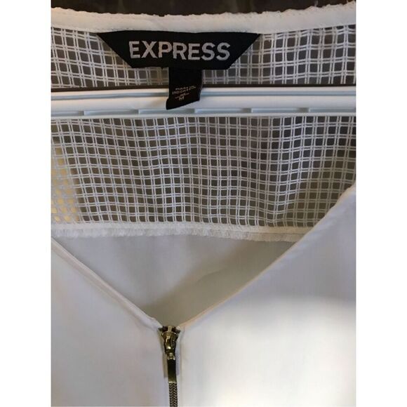 Express size Medium Top short sleeve Blouse cream zipper detail casual career - Picture 3 of 4